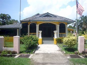 Hji Residensi Hotel Kuah Exterior foto