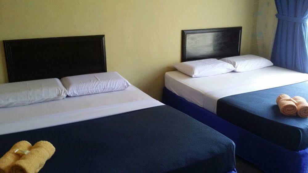 Hji Residensi Hotel Kuah Exterior foto
